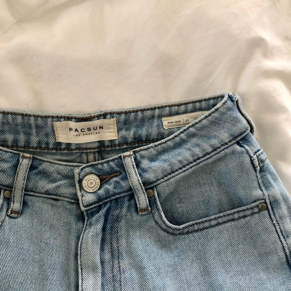 PacSun Mom Jeans Light Denim